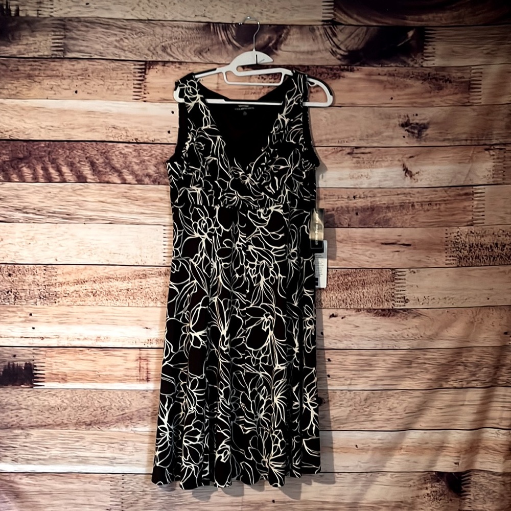 NWT Jones Wear dress. Size 16